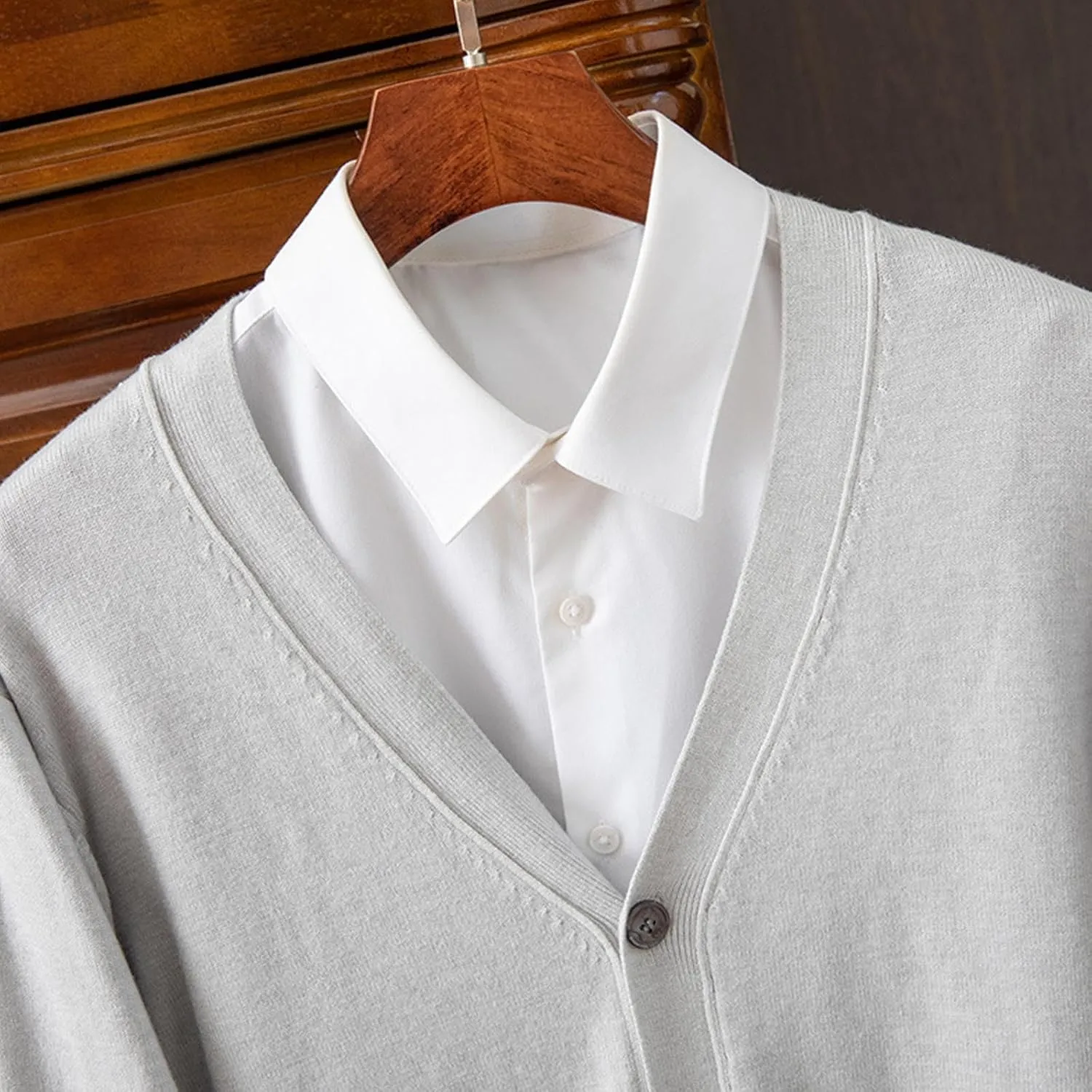 Classic V Neck Cardigans Sweaters for Men Casual Lightweight Button Down Knitted Sweater Tops Stretch Cardigan Jacket