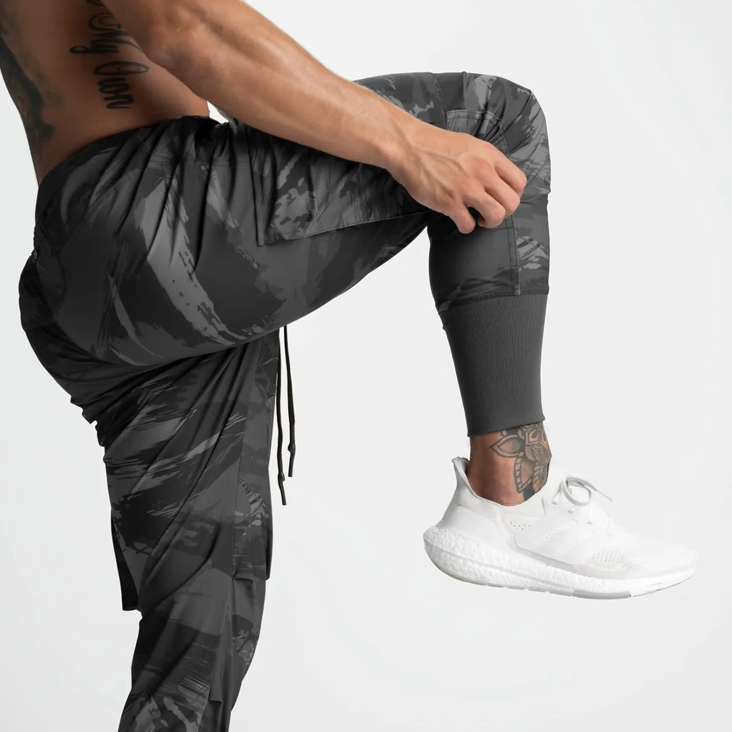 DIOTSR Mens Lightweight Joggers Pants, Cargo Athletic Sweatpants for Men, Slim Workout Pants with Pockets