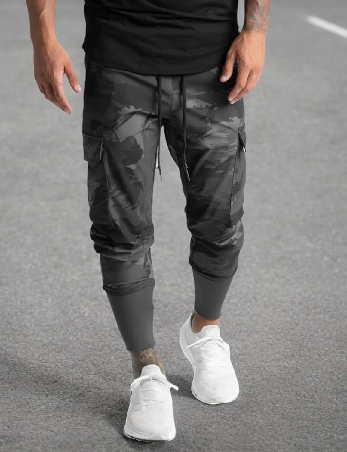 DIOTSR Mens Lightweight Joggers Pants, Cargo Athletic Sweatpants for Men, Slim Workout Pants with Pockets