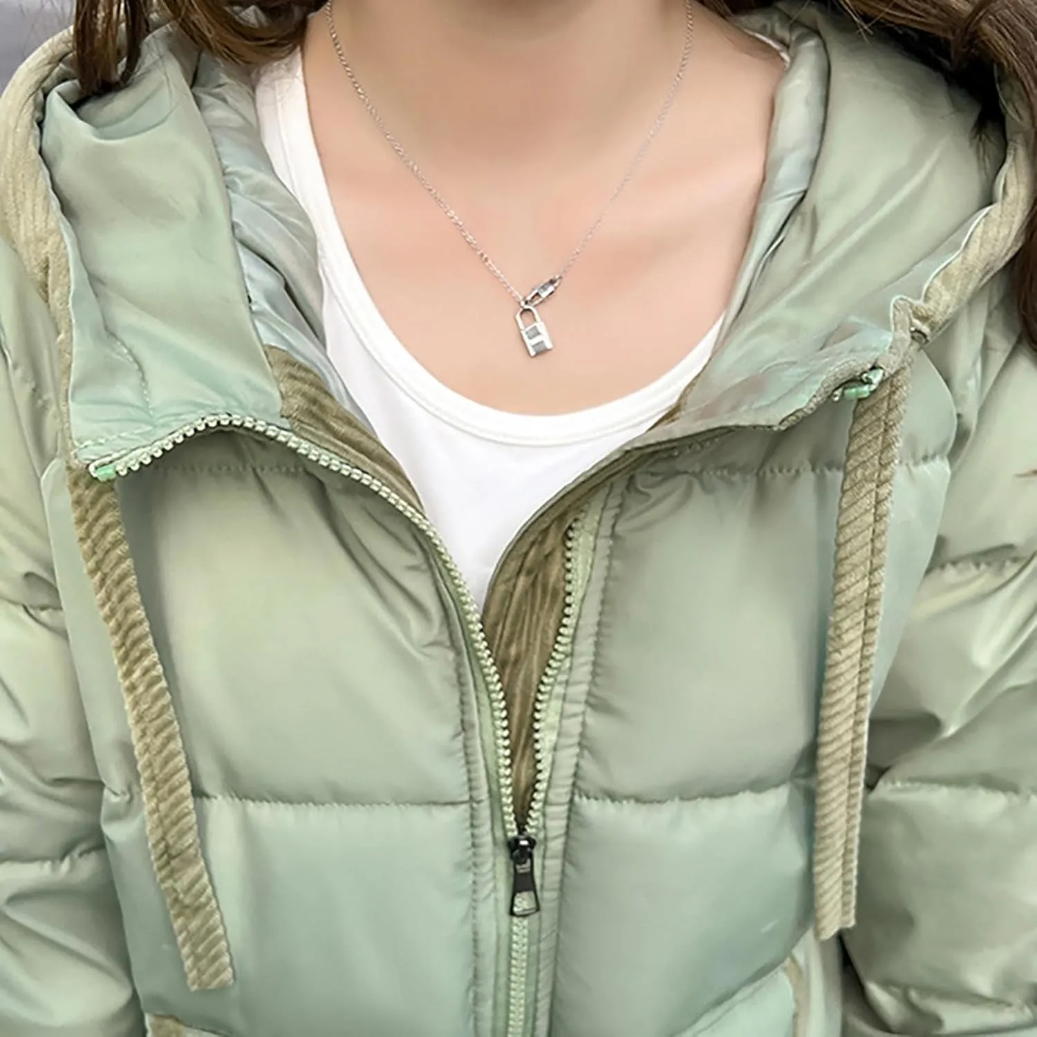 Long Winter Puffer Coat for Women Hooded Down Jacket With Pockets Waterproof Thick Quilted Maxi Puffer Parka Coat