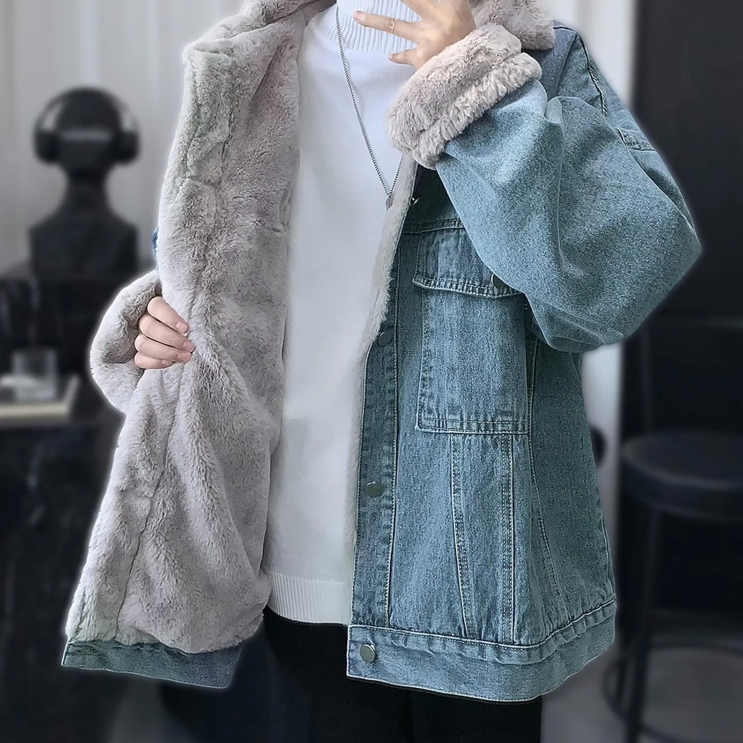 Men's Fleece Lined Denim Jacket Winter Warm Jean Trucker Coat Lapel Collar Cargo Jackets with Pockets