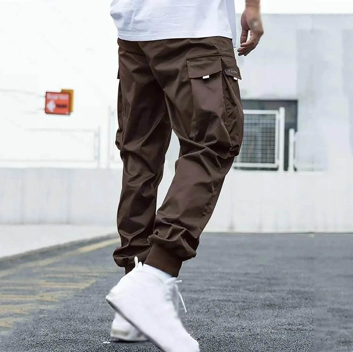 Men's Streetwear Cargo Pants Casual Drawstring Elastic Waist Baggy Sweatpants Techwear Joggers with Flap Pockets
